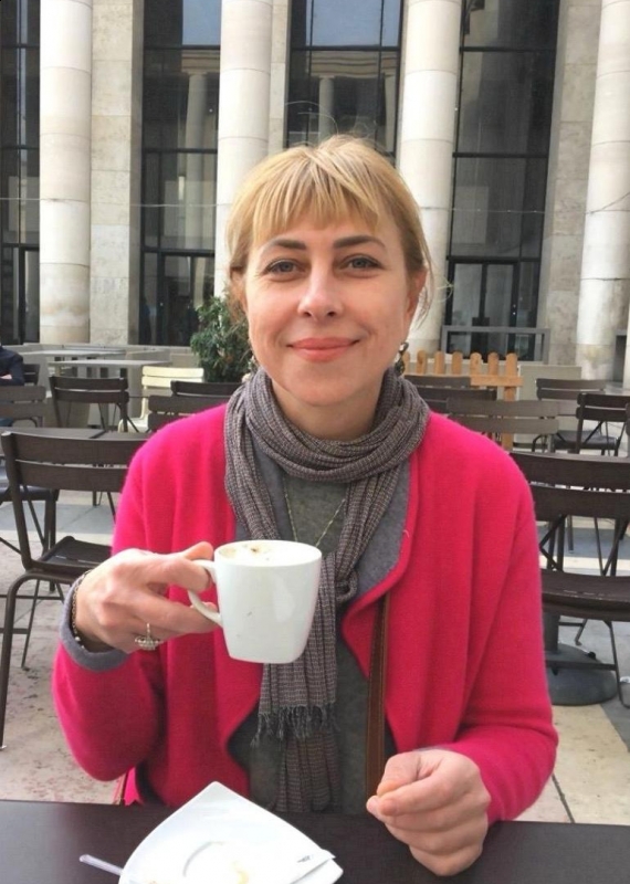 Photo de Svetlana (Paris) / Réf. 93206 / Agence Amélie