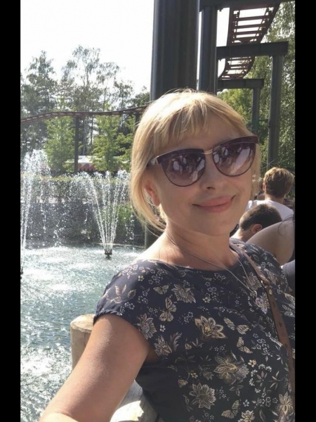 Svetlana (Paris) / Réf. 93206 / Adhérente Agence Amélie