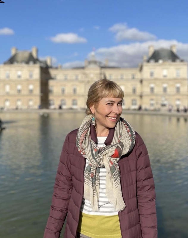 Photo de Svetlana (Paris) / Réf. 93206 / Agence Amélie