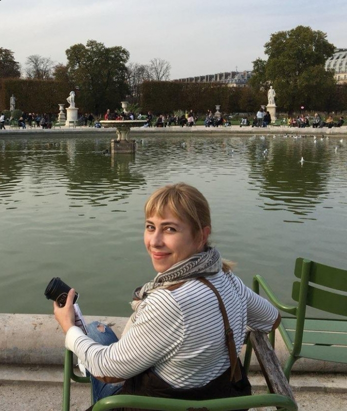 Photo de Svetlana (Paris) / Réf. 93206 / Agence Amélie