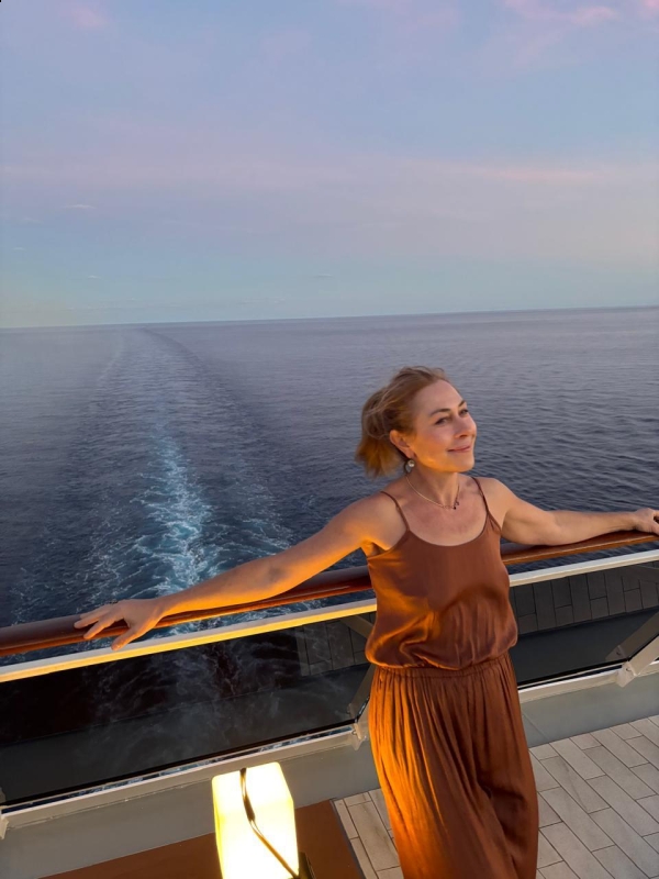 Photo de Svetlana (Paris) / Réf. 93206 / Agence Amélie