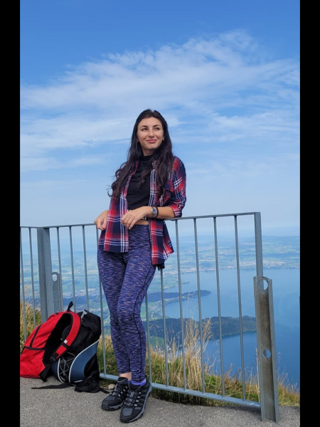 Anna (Suisse) / Réf. 93218 / Adhérente Agence Amélie