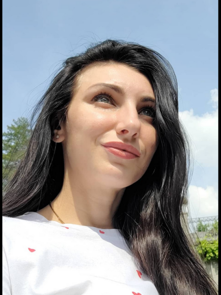 Anna (Suisse) / Réf. 93218 / Adhérente Agence Amélie