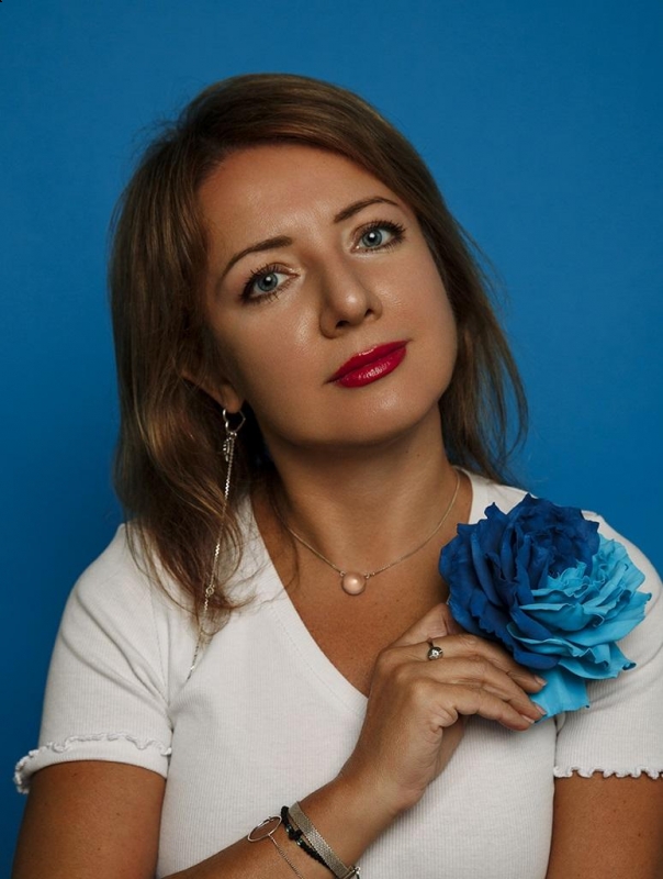 Photo de Oxana / Réf. 93228 / Agence Amélie