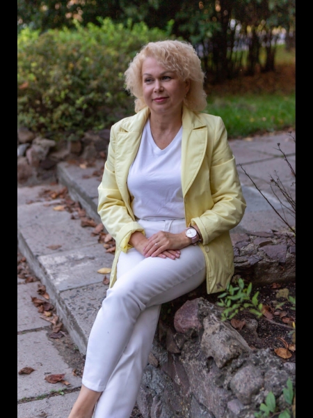 Lilia / Réf. 93224 / Adhérente Agence Amélie