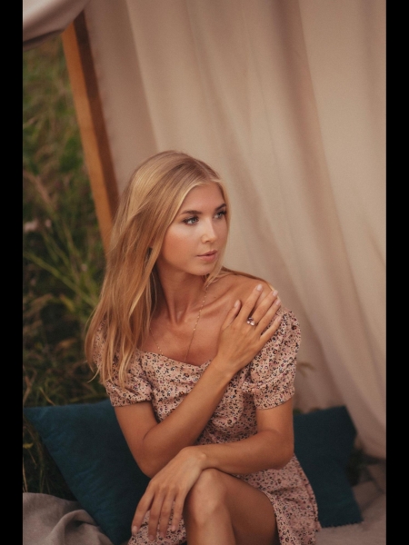 Anastassia / Réf. 93258 / Adhérente Agence Amélie