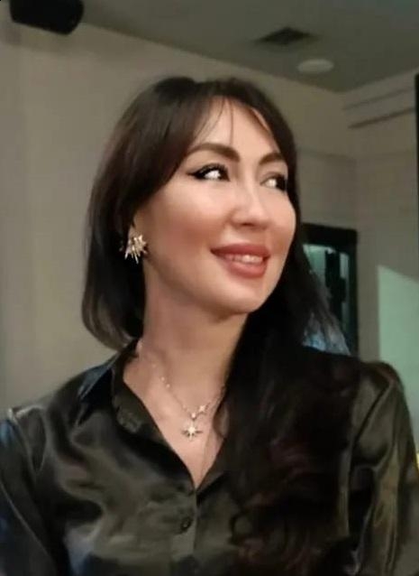 Photo de Oksana / Réf. 229 / Agence Amélie