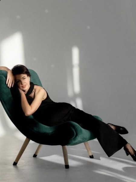 Inna / Réf. 93264 / Adhérente Agence Amélie