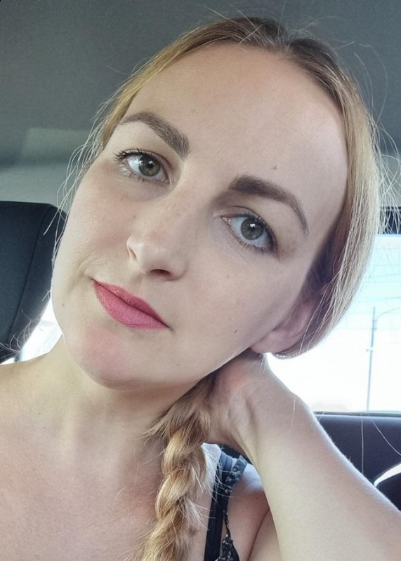 Photo de Halina (Clermont-Ferrand) / Réf. 93321 / Agence Amélie
