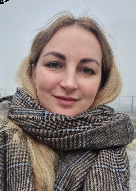 Photo de Halina (Clermont-Ferrand) / Réf. 93321 / Agence Amélie