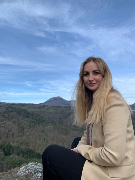 Halina (Clermont-Ferrand) / Réf. 93321 / Adhérente Agence Amélie