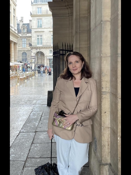 Ekaterina (Paris) / Réf. 93322 / Adhérente Agence Amélie