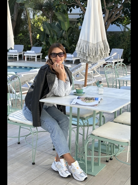 Oksana (bientôt à Paris) / Réf. 93324 / Adhérente Agence Amélie