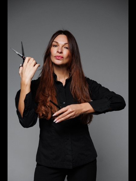 Oksana (bientôt à Paris) / Réf. 93324 / Adhérente Agence Amélie