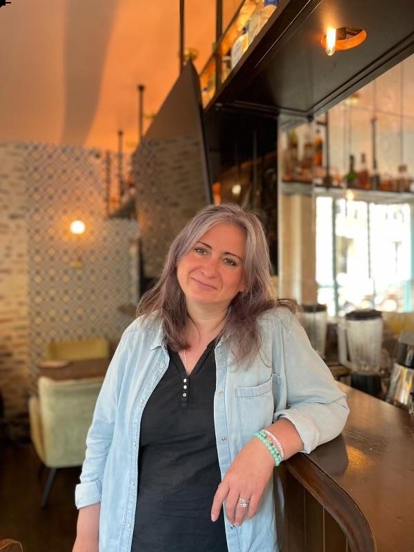 Photo de Irina (Versailles) / Réf. 93338 / Agence Amélie