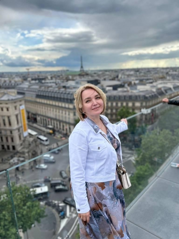 Photo de Natalia (Paris) / Réf. 93379 / Agence Amélie