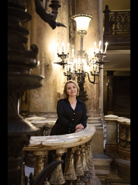 Natalia (Paris) / Réf. 93379 / Adhérente Agence Amélie