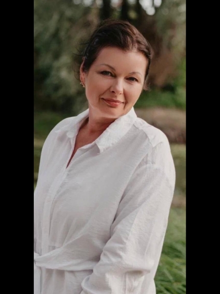 Antonina (Vilnius) / Réf. 93394 / Adhérente Agence Amélie