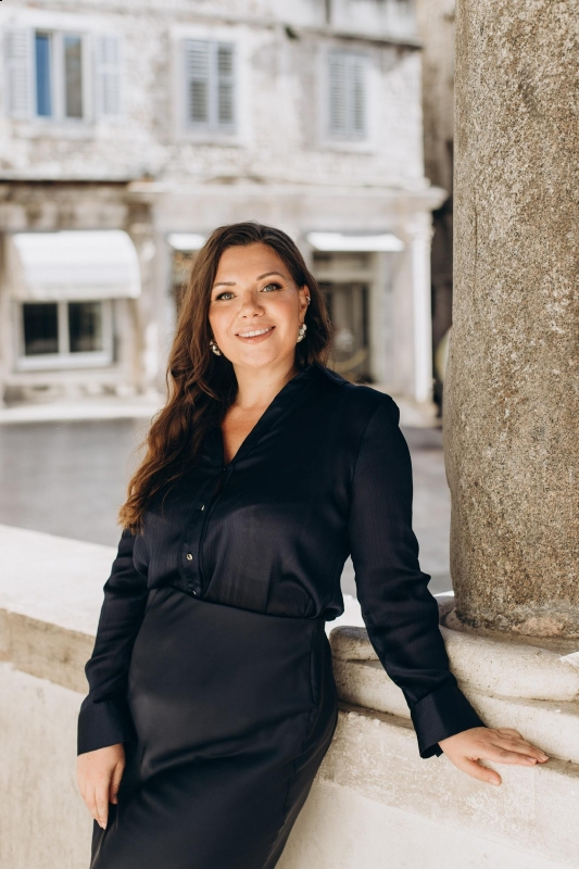 Photo de Julia (Portugal) / Réf. 93422 / Agence Amélie