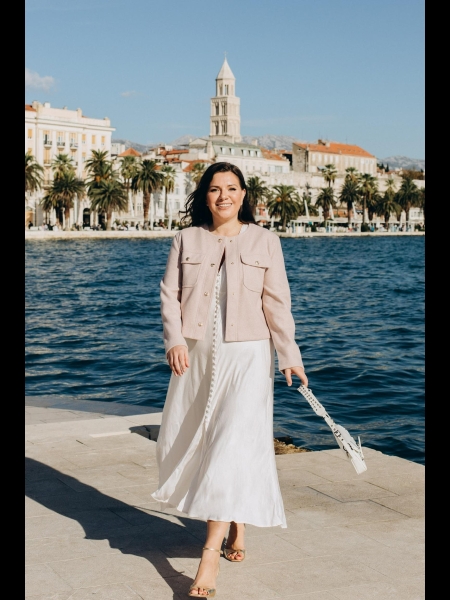 Julia (Portugal) / Réf. 93422 / Adhérente Agence Amélie