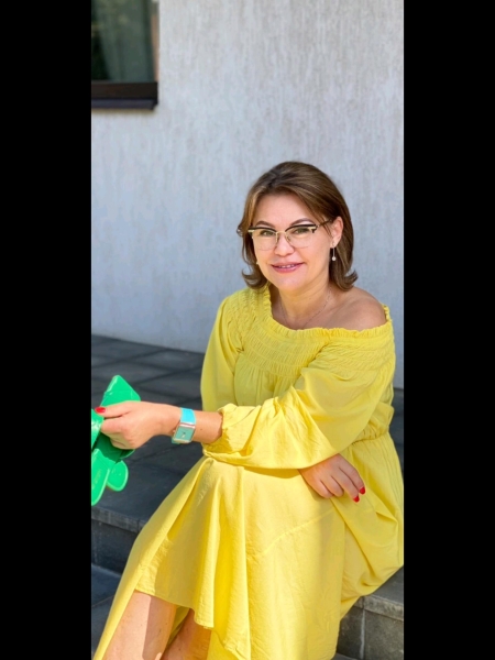 Tatyana (Mulhouse) / Réf. 93425 / Adhérente Agence Amélie