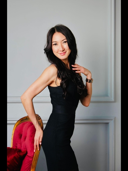 Aigul (Allemagne) / Réf. 93433 / Adhérente Agence Amélie