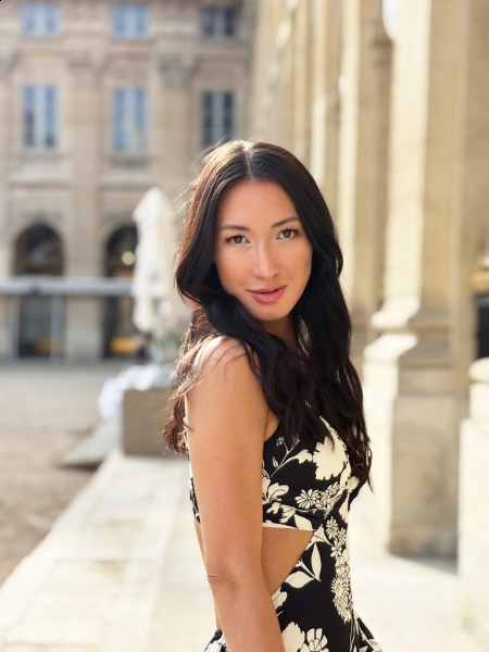 Aigul (Allemagne) / Réf. 93433 / Adhérente Agence Amélie