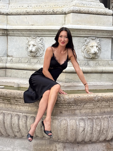 Aigul (Allemagne) / Réf. 93433 / Adhérente Agence Amélie