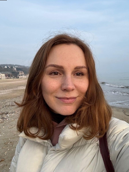 Natalia (bientôt à Paris) / Réf. 93567 / Adhérente Agence Amélie