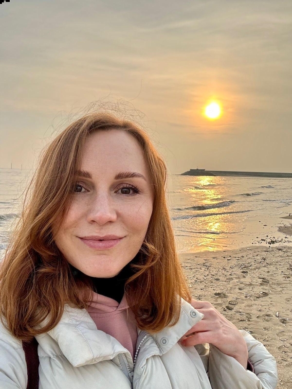 Photo de Natalia (bientôt à Paris) / Réf. 93567 / Agence Amélie