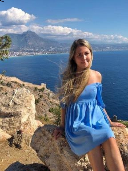 Anna / Réf. 93576 / Adhérente Agence Amélie
