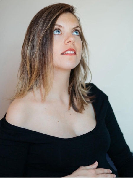 Natalia (Paris) / Réf. 93625 / Adhérente Agence Amélie