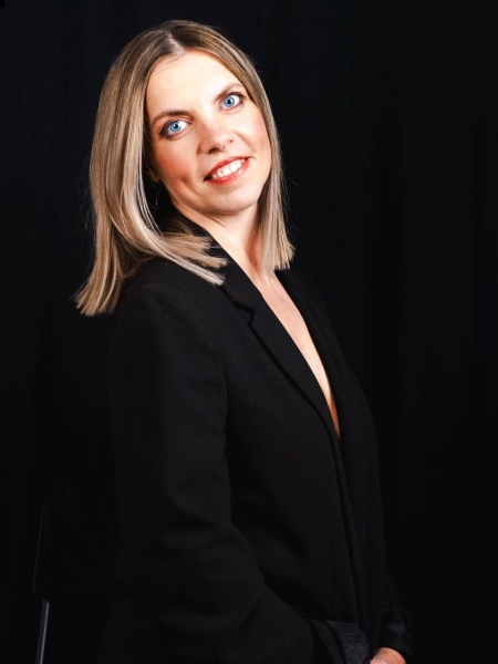 Natalia (Paris) / Réf. 93625 / Adhérente Agence Amélie