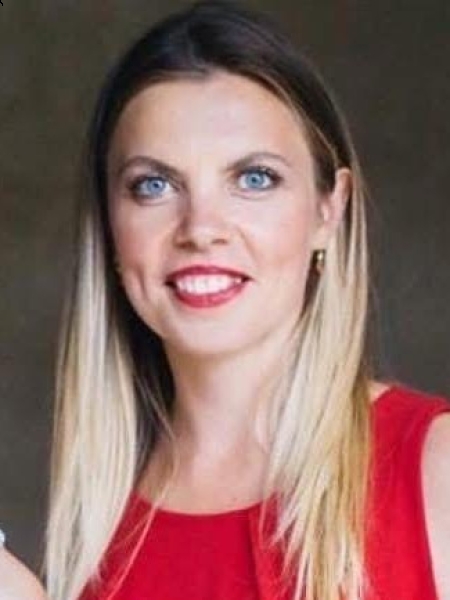 Natalia (Paris) / Réf. 93625 / Adhérente Agence Amélie