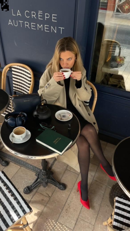 Photo de Natalia (Paris) / Réf. 93625 / Agence Amélie