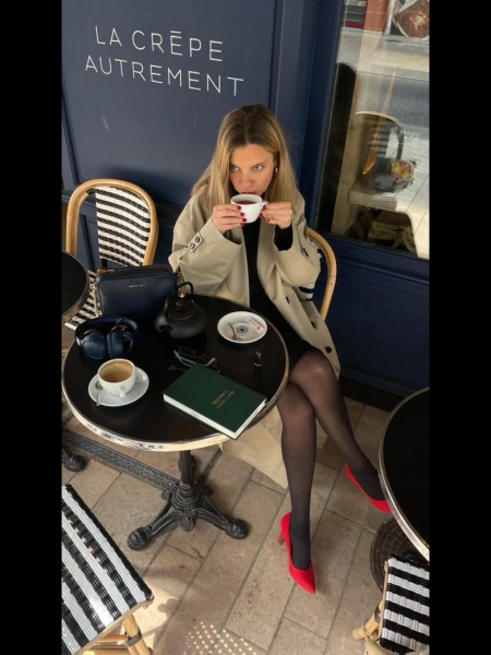 Natalia (Paris) / Réf. 93625 / Adhérente Agence Amélie