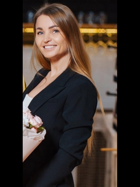 Maria (maintenant  à Nice) / Réf. 93638 / Adhérente Agence Amélie