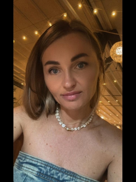 Maria (maintenant  à Nice) / Réf. 93638 / Adhérente Agence Amélie