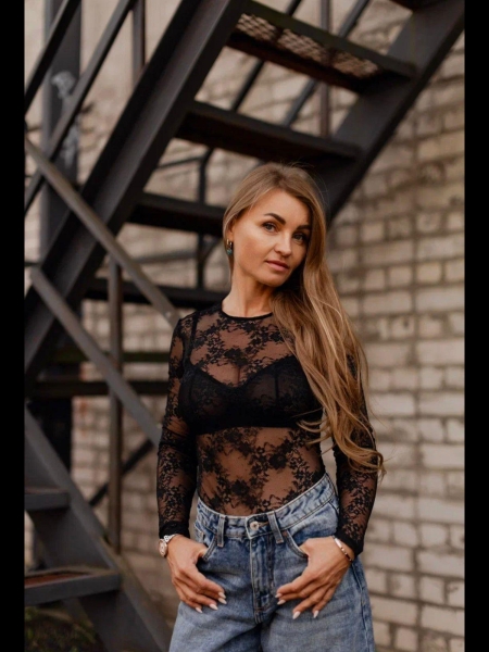 Maria (maintenant  à Nice) / Réf. 93638 / Adhérente Agence Amélie