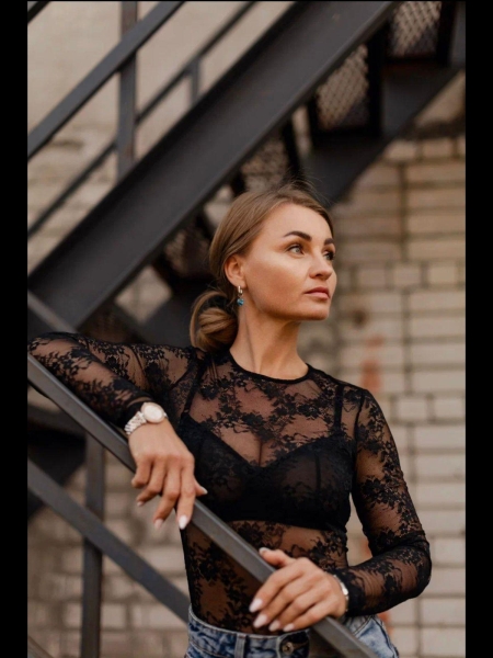 Maria (maintenant  à Nice) / Réf. 93638 / Adhérente Agence Amélie