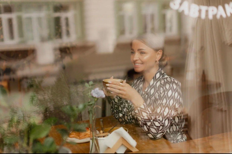 Photo de Maria (maintenant  à Nice) / Réf. 93638 / Agence Amélie