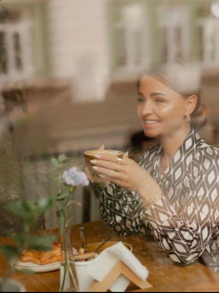 Maria (maintenant  à Nice) / Réf. 93638 / Adhérente Agence Amélie