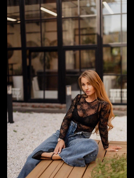 Maria (maintenant  à Nice) / Réf. 93638 / Adhérente Agence Amélie