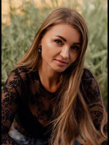 Maria (maintenant  à Nice) / Réf. 93638 / Adhérente Agence Amélie