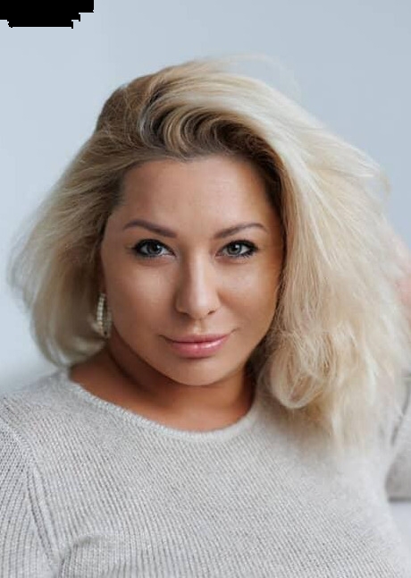 Photo de Nadia (bientôt à Lausanne) / Réf. 93678 / Agence Amélie