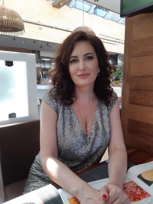 Photo de Natalia (bientôt en France) / Réf. 93684 / Agence Amélie