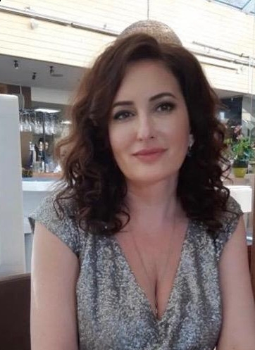 Photo de Natalia (bientôt en France) / Réf. 93684 / Agence Amélie