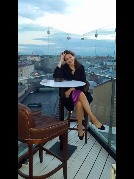 Natalia (bientôt en France) / Réf. 93684 / Adhérente Agence Amélie