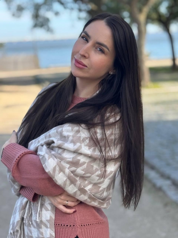 Photo de Liubov (Portugal) / Réf. 93690 / Agence Amélie