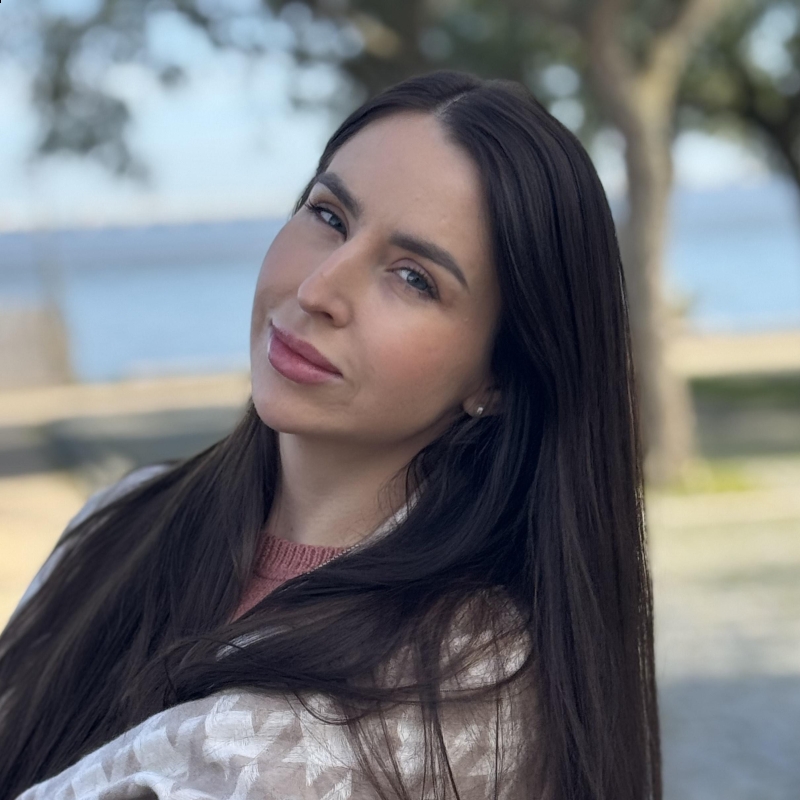 Photo de Liubov (Portugal) / Réf. 93690 / Agence Amélie